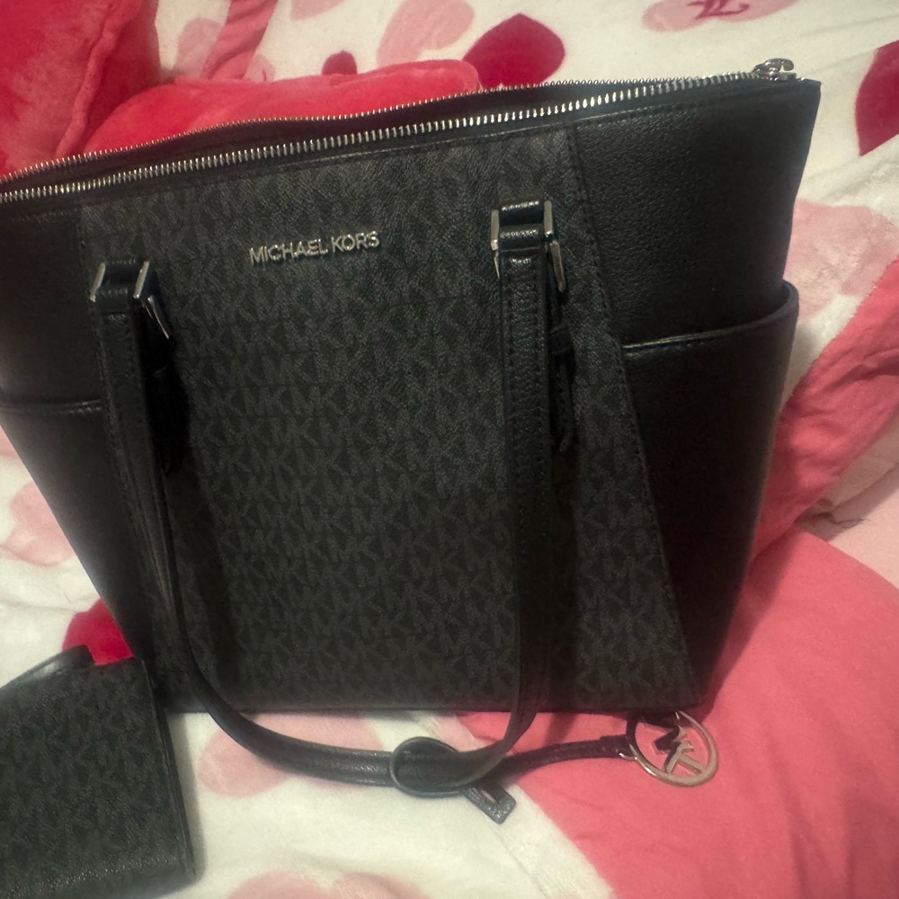 Michael Kors Black Signature Tote